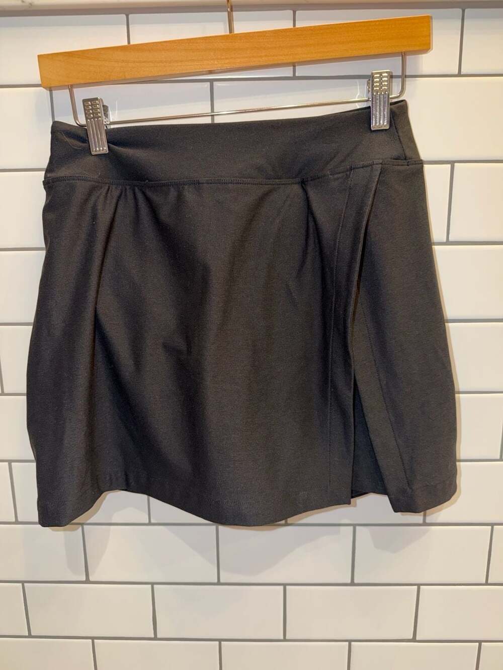 Outdoor Voices Women's Athletic Skort. Small